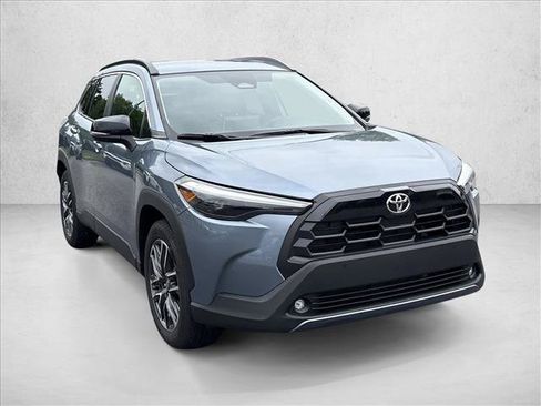 Certified 2026 Toyota Corolla Cross XLE FWD image 3