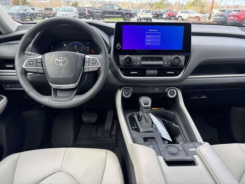 New 2026 Toyota Grand Highlander XLE AWD/4WD image 8