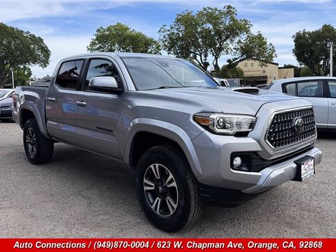 Used 2019 Toyota Tacoma TRD Sport w/ Technology Package RWD image 1