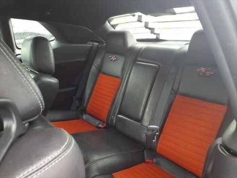 Used 2010 Dodge Challenger R/T RWD image 10