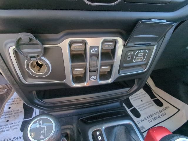 Used 2018 Jeep Wrangler Unlimited Sport S AWD/4WD image 17