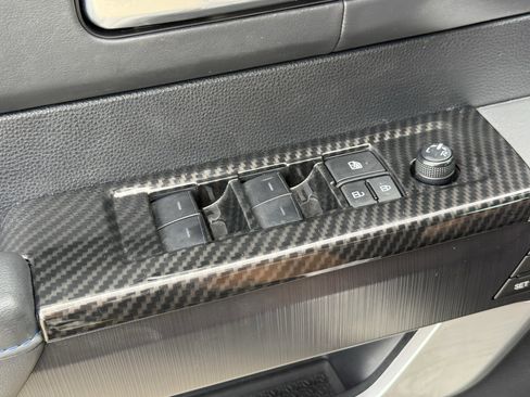 Used 2023 Toyota Tundra Platinum image 27