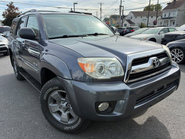 Used 2007 Toyota 4Runner SR5 AWD/4WD image 3