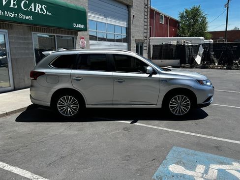 Used 2019 Mitsubishi Outlander SEL AWD/4WD image 8