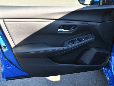 Used 2025 Nissan Sentra SV image 13