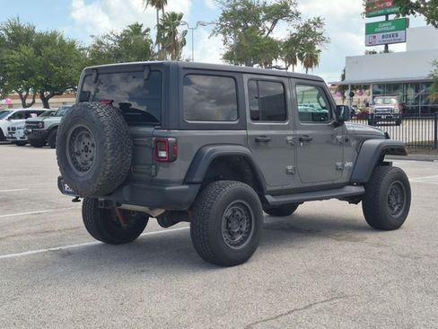 Used 2019 Jeep Wrangler Unlimited Sport S AWD/4WD image 5