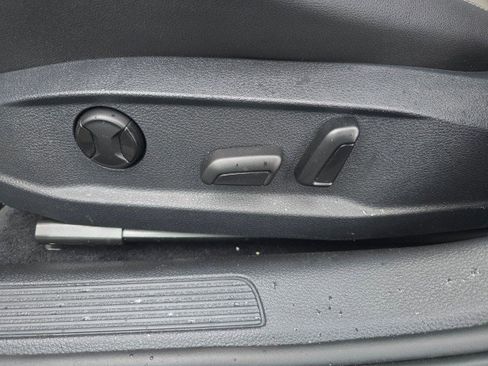 Used 2015 Volkswagen Golf SEL image 26