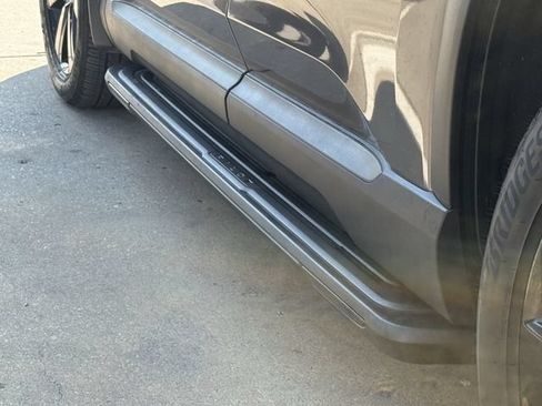 Used 2025 Honda Pilot Black Edition image 10