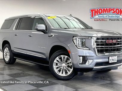 Used 2022 GMC Yukon XL SLT w/ SLT Luxury Package