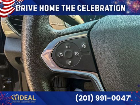 Used 2022 Chevrolet Traverse LS FWD image 24