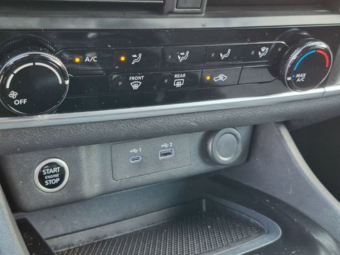 Used 2021 Nissan Rogue S FWD image 19