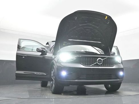 Used 2024 Volvo XC40 B5 Plus w/ Climate Package image 56