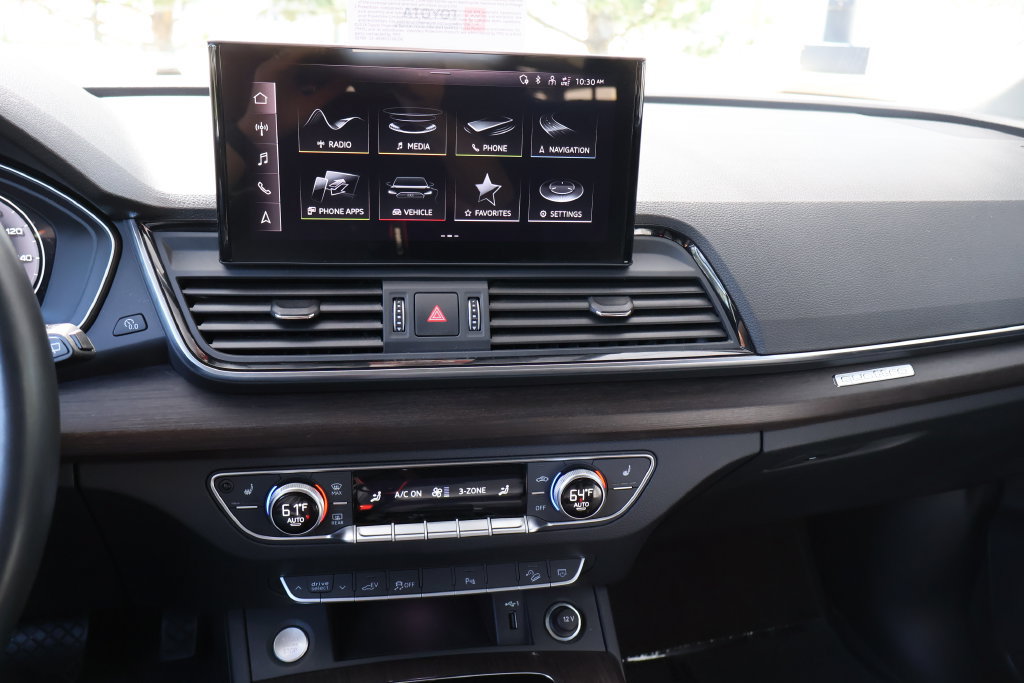 Used 2023 Audi Q5 e Premium w/ Convenience Package AWD/4WD image 5