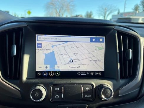 Used 2024 GMC Terrain AT4 w/ Infotainment Package II image 17