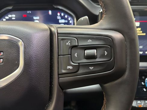 Used 2024 GMC Sierra 1500 AT4 w/ Technology Package AWD/4WD image 18