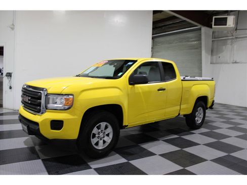 Used 2020 GMC Canyon W/T w/ Convenience Package image 7