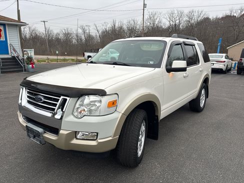 Used 2010 Ford Explorer Eddie Bauer image 2