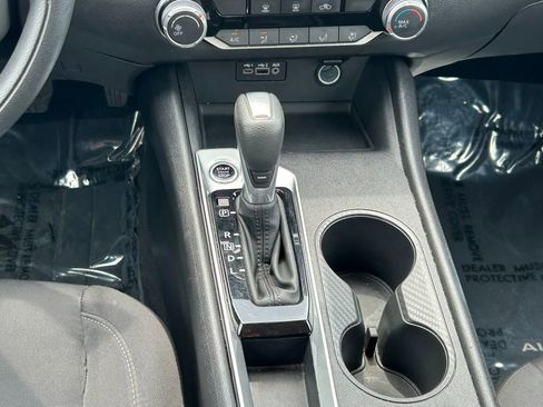 Used 2025 Nissan Altima 2.5 SV FWD image 19