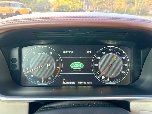 Used 2015 Land Rover Range Rover Autobiography image 27