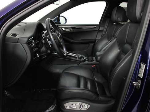 Used 2023 Porsche Macan image 5