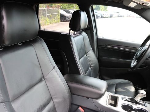 Used 2018 Jeep Grand Cherokee Limited RWD image 20