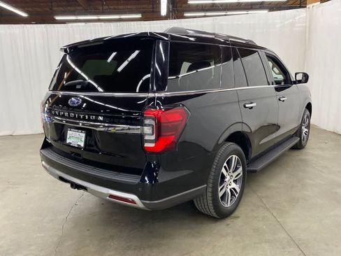 Used 2024 Ford Expedition Limited AWD/4WD image 6
