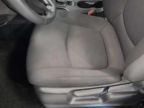 Used 2022 Toyota Corolla Cross LE AWD/4WD image 18