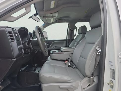 Used 2019 Chevrolet Silverado 2500 W/T w/ WT Convenience Package AWD/4WD image 9