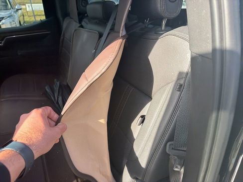 Used 2022 Chevrolet Silverado 1500 High Country image 13