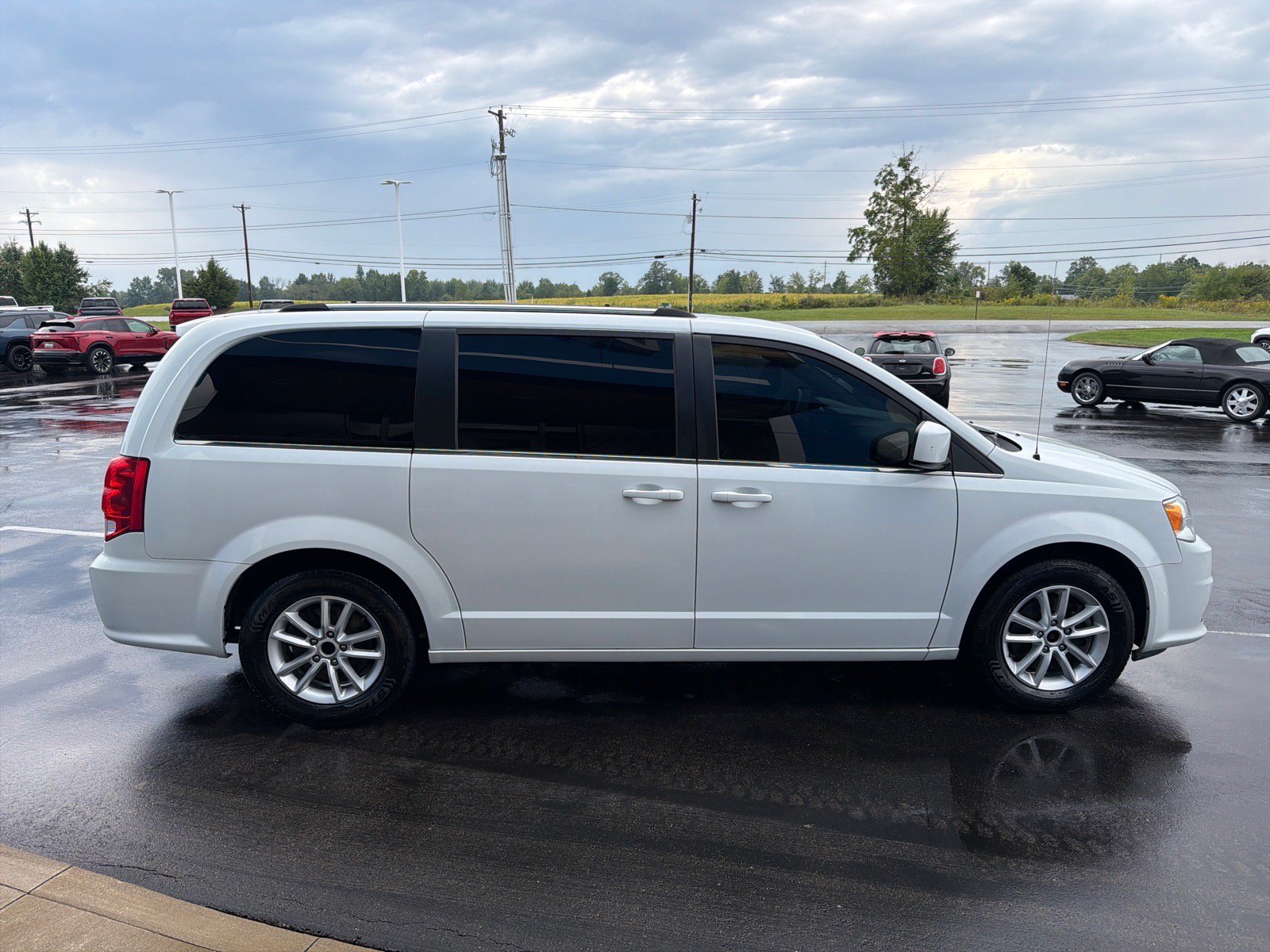 Used 2018 Dodge Grand Caravan SXT FWD image 5