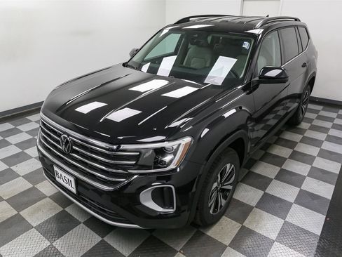 New 2026 Volkswagen Atlas SE image 6