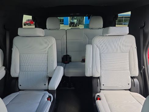 New 2026 Chevrolet Tahoe Premier w/ Sun And Tow Package AWD/4WD image 24