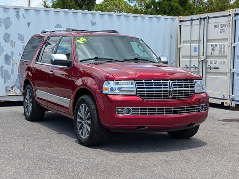 Used 2014 Lincoln Navigator 2WD image 1