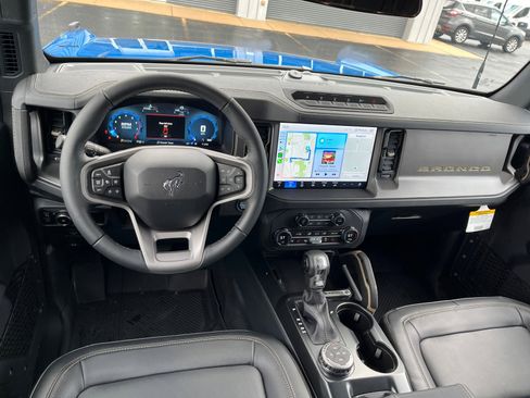 New 2025 Ford Bronco Badlands image 16