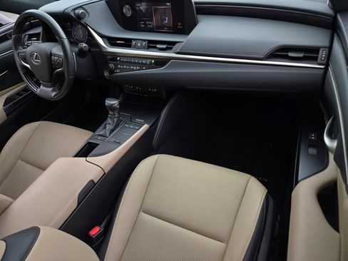 Used 2020 Lexus ES 350 w/ Premium Package FWD image 10