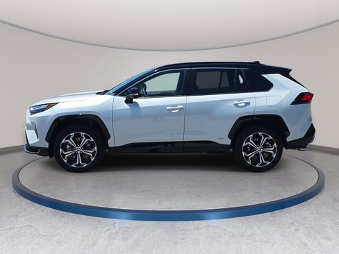 Used 2025 Toyota RAV4 XSE w/ Premium Package AWD/4WD image 7