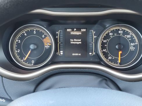 Used 2017 Jeep Cherokee Sport AWD/4WD image 15