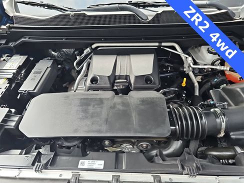 Used 2023 Chevrolet Colorado ZR2 w/ ZR2 Convenience Package III image 13
