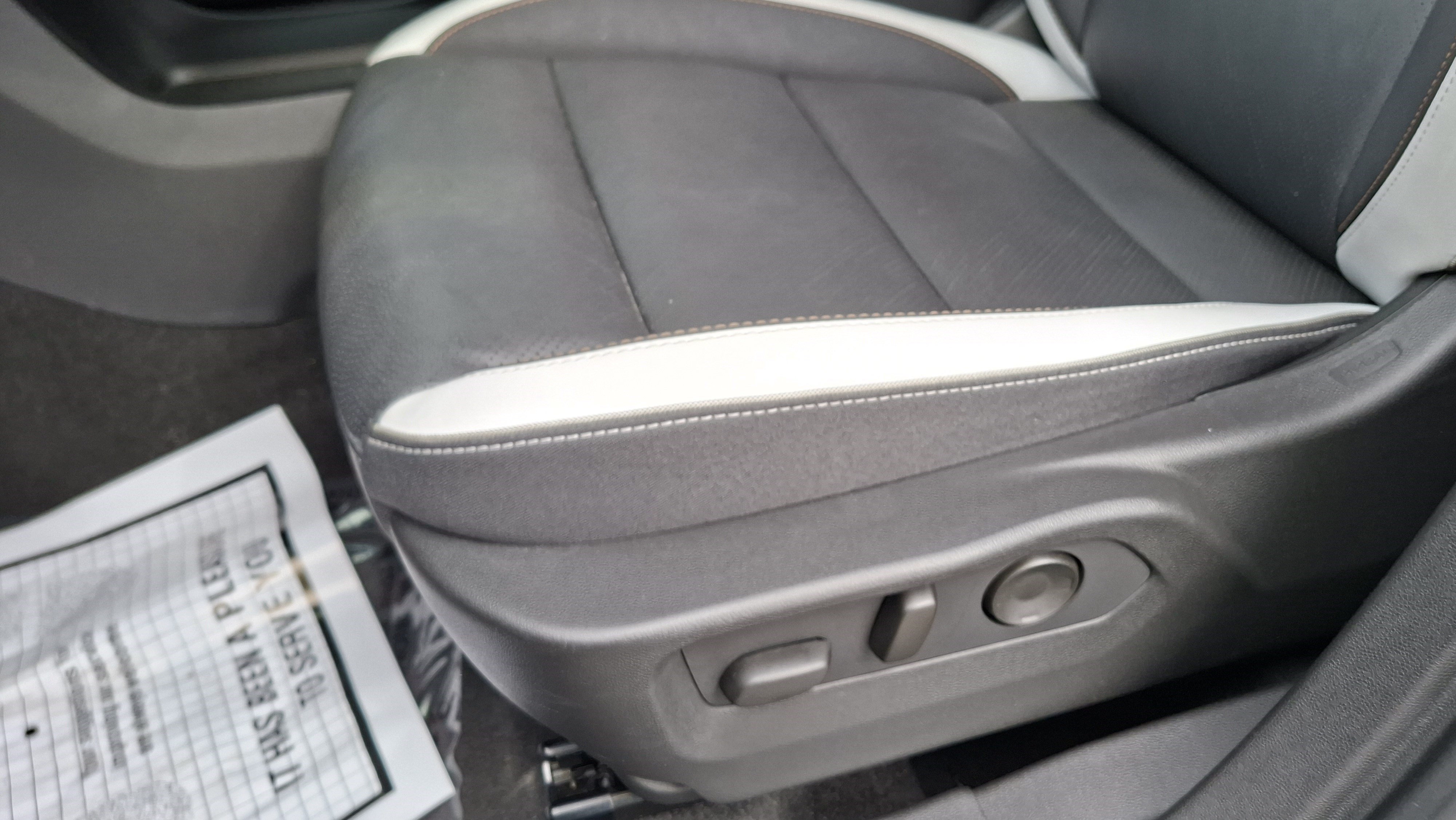 Used 2024 Buick Envision Sport Touring AWD/4WD image 18
