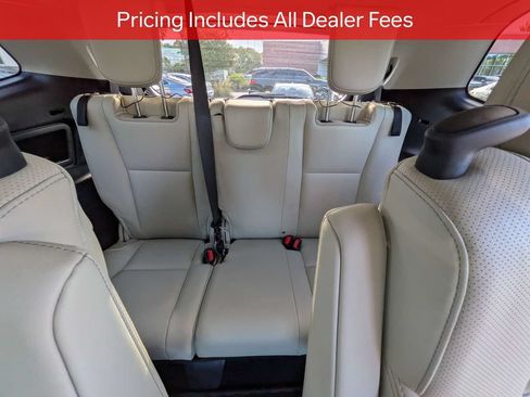Used 2021 Subaru Ascent Limited w/ Technology Package AWD/4WD image 15