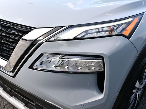 Used 2023 Nissan Rogue SL w/ SL Premium Package AWD/4WD image 11