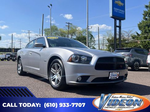 Used 2014 Dodge Charger R/T RWD image 1