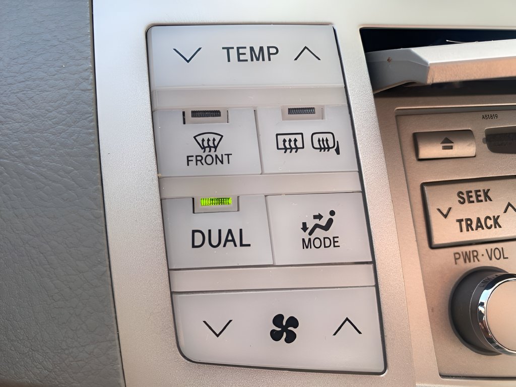 Used 2007 Toyota Avalon Limited FWD image 23