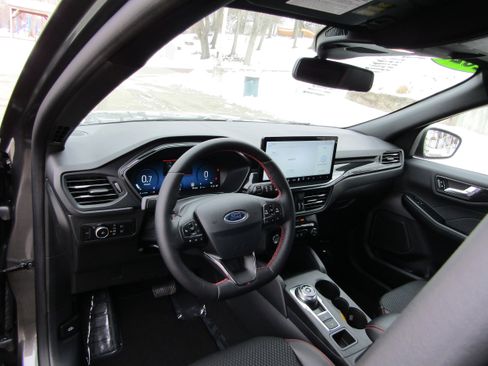 New 2025 Ford Escape ST-Line Elite image 13