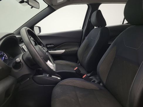 Used 2018 Nissan Kicks SV w/ Exterior Package FWD image 17