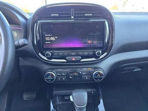 Used 2024 Kia Soul EX image 33