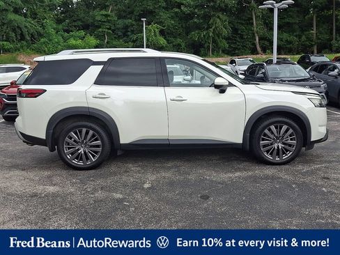 Used 2022 Nissan Pathfinder SL w/ SL Premium Package AWD/4WD image 9