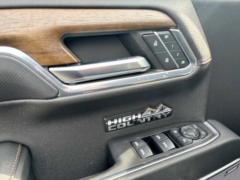 Used 2023 Chevrolet Silverado 1500 High Country w/ Technology Package image 24