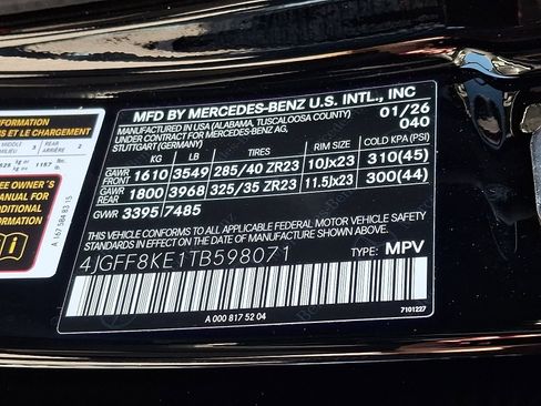 Used 2026 Mercedes-Benz GLS 63 AMG 4MATIC image 29