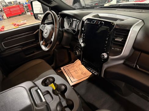 Certified 2024 RAM 2500 Big Horn w/ Night Edition AWD/4WD image 15